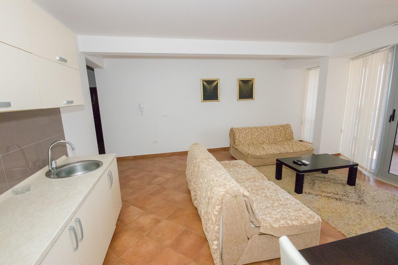 Apartments Palma Dobra Voda Esterno foto