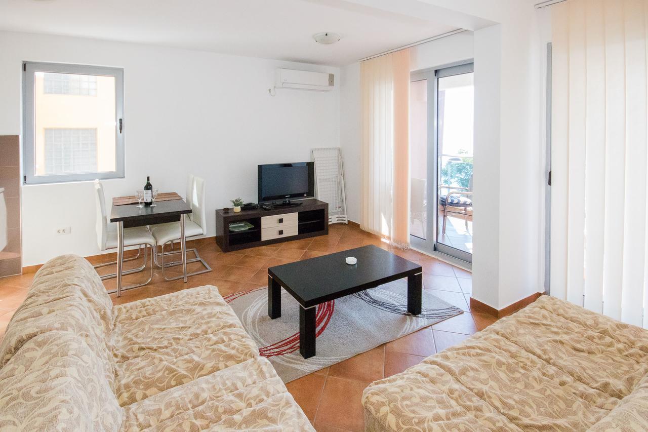 Apartments Palma Dobra Voda Esterno foto